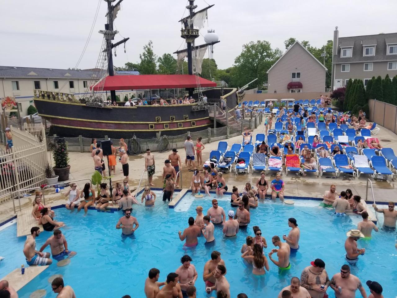 Grand Islander Hotel Put-in-Bay Exteriör bild